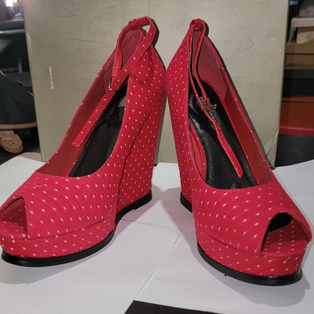 Restricted Red Patterned Platform Wedges - Picture 3 of 5